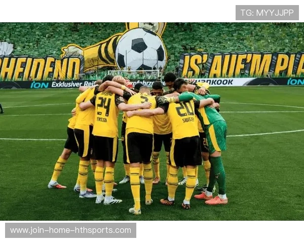 多特蒙德开始测试新前锋组合，未来锋线值得期待