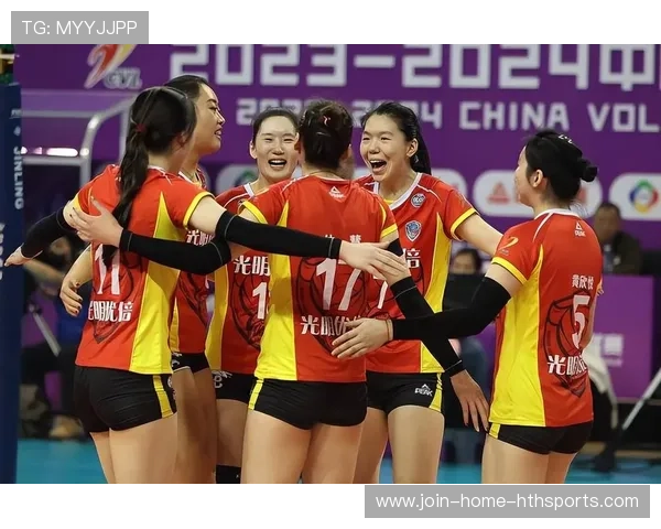 女排多人协防精准到位——团队协作铸就防守奇迹 女排多人协防精准到位——团队协作铸就防守奇迹