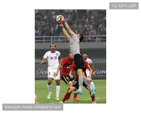 太贪了！中超12场7球神锋走红，受多支强队追捧，月薪56万还嫌少，中超足球