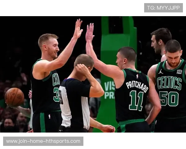 凯尔特人内线统治力拉满，塔图姆强攻打得对手措手不及